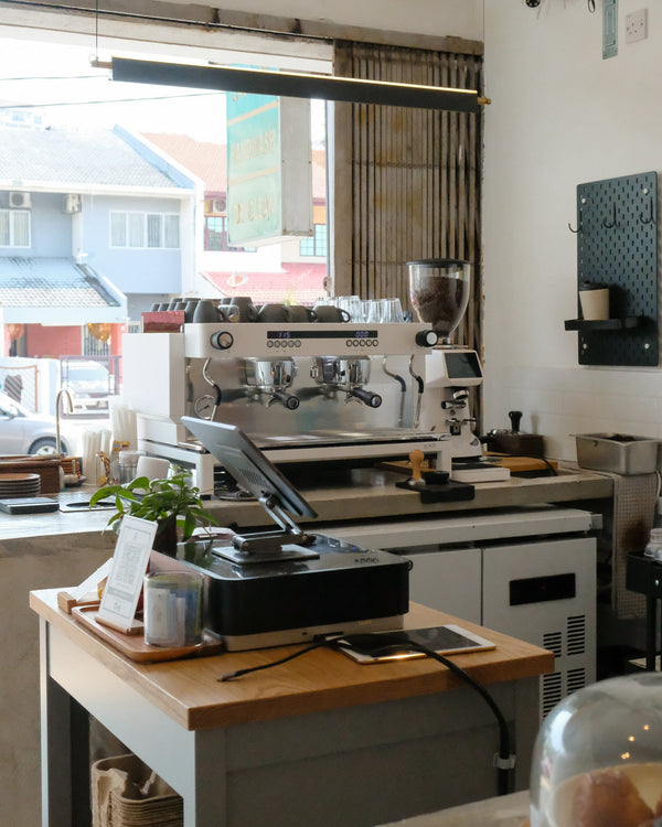 Cafe Feature : Calibrate Small Space